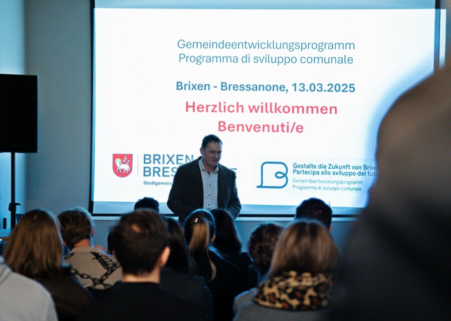 Il Comune di Bressanone promuove la partecipazione giovanile nel programma di sviluppo comunale con una varietà di offerte.