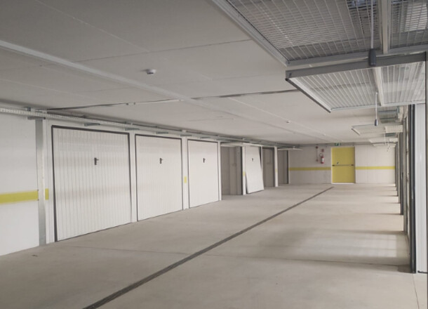 Box liberi nel garage sotterraneo di Via Tratten