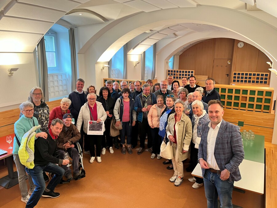 Pomeriggio alla griglia con la Giunta comunale – riscattato il primo premio della Festa del Volontariato